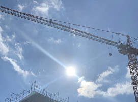 Baustelle mit Sonne