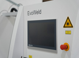 EvoWeld Generation 2 - die flexible Lösung. Auch geeignet für das Evo2Step-Verfahren, mit dem absorbierende Kunststoffe gefügt werden können.