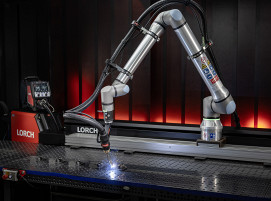 Mit der iQS-Schweißstromquelle steht die modernste Stromquellengeneration von Lorch jetzt auch für das kollaborative Schweißen zur Verfügung. Hier: der Cobot im Schweißeinsatz mit der iQS.