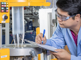 Page 4 of 6 Find out more • AddWorks PPA – PFAS-free polymer processing aids for polyolefin extrusion • AddWorks PPA 101 FG – product page • Media release: Clariant launches innovative PFAS-free polymer processing aids, June 5, 2025 PFAS-free AddWorks PPA 101 FG solves melt fracture (sharkskin) and prevents die build-up in PE blown and cast film.