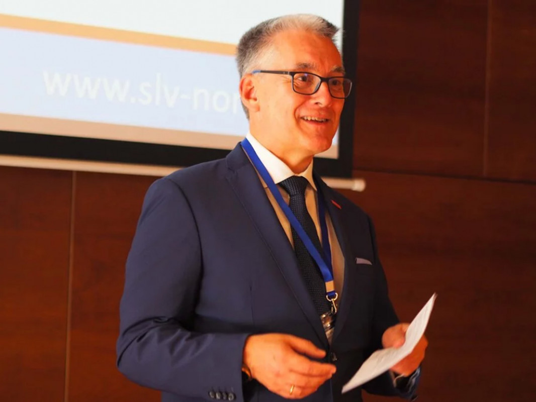 Hjalmar Stemmann, Präsident der Handwerkskammer Hamburg. hebt die große Bedeutung der Schweißtechnik in der heutigen Welt und speziell in der Metropolregion Hamburg hervor. - © SLV Nord