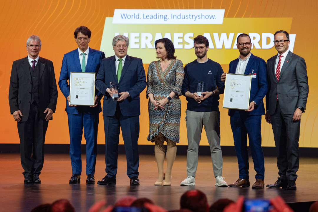 Preisverleihung der Hermes Award 2026: Gewinner 2026 Schaeffler (2.v.l.) und BTRY (2.v.r.). - © Deutsche Messe AG