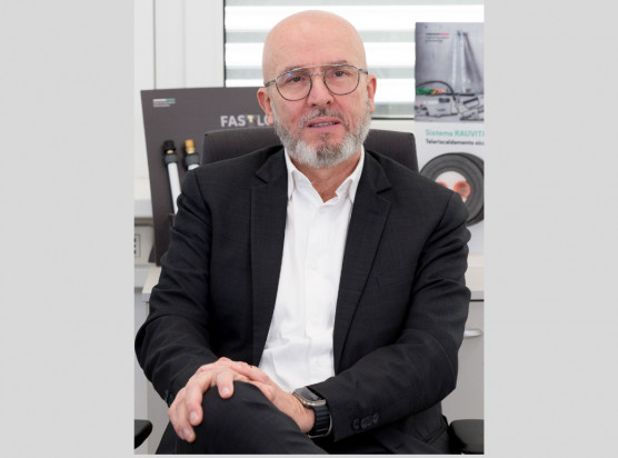 Ivano Poletti (Executive Vice President Sales EMEA) verabschiedet sich Ende 2026 in den Ruhestand.