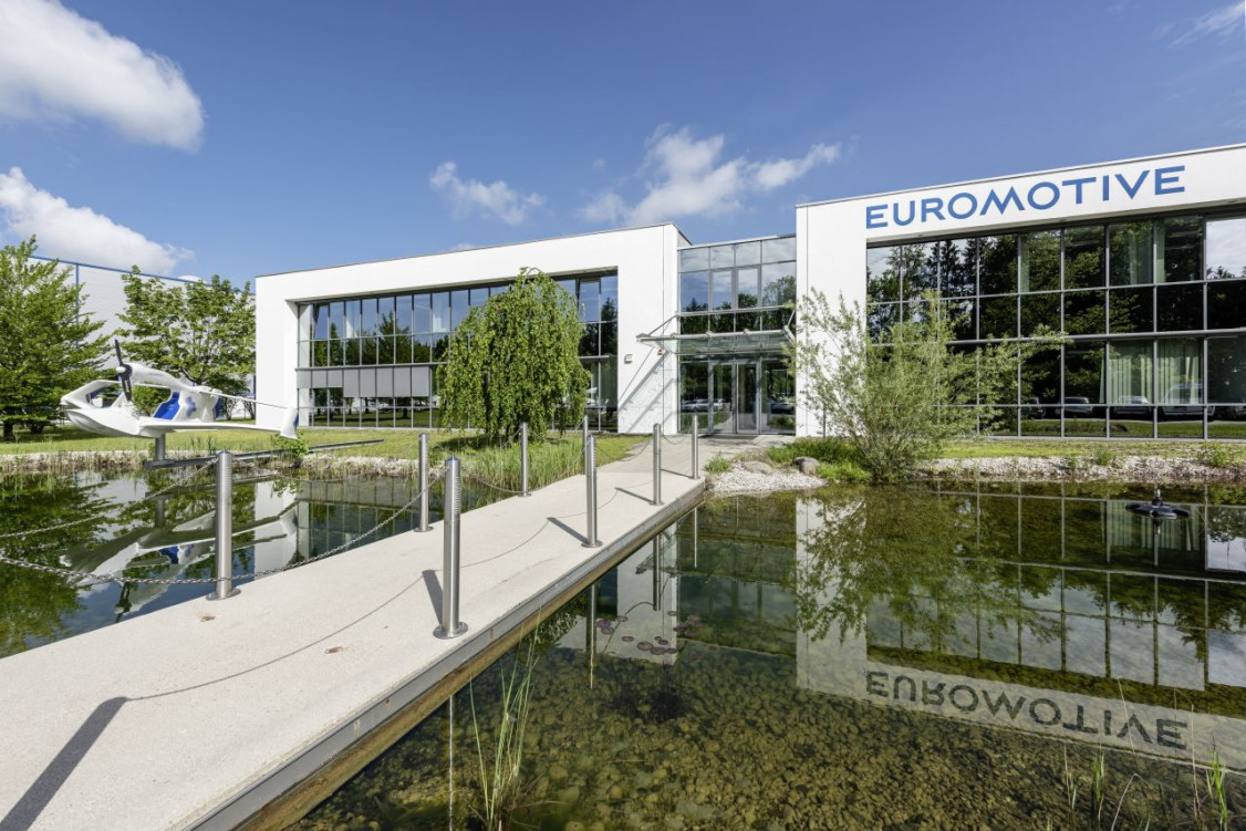 Blick auf das Betriebsgebäude der Alu Menziken Euromotive GmbH in  Ranshofen/Oberösterreich. - © Fronius International GmbH