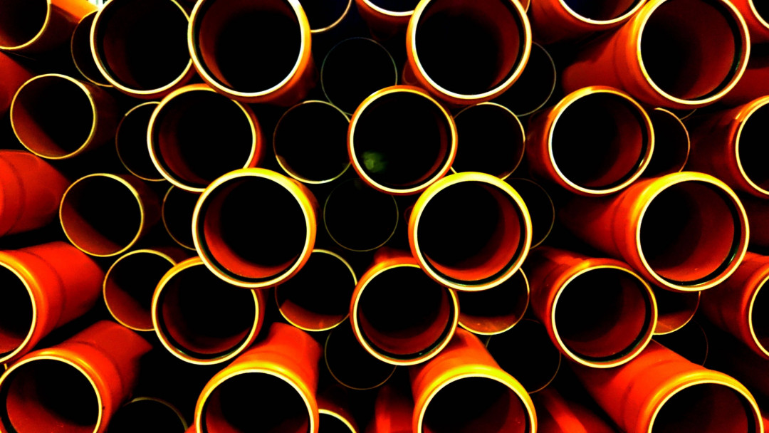 pipes-2775809 _1__Bild von Cyrusthevirus auf Pixabay