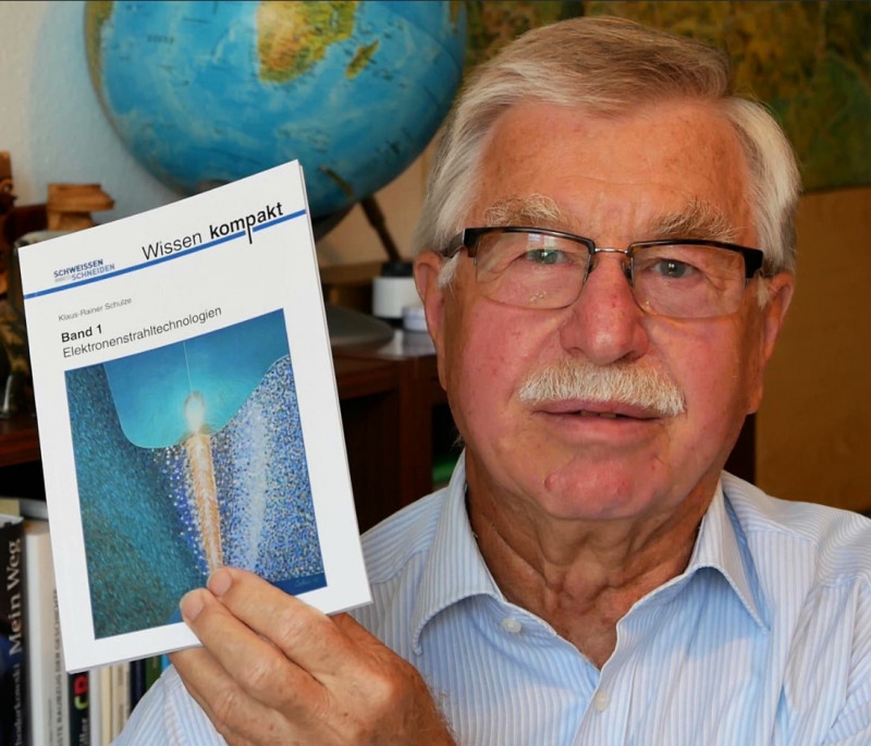 Dr. Klaus-Rainer Schulze beschäftigt sich seit fast 40 Jahren mit dem Elektronenstrahlschweißen. - © privat