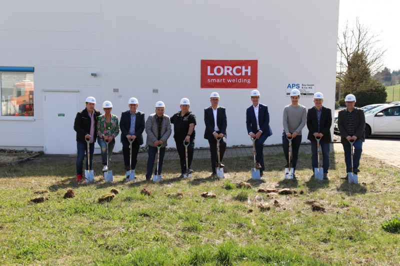 Symbolischer Spatenstich zum Neubau der Lorch Schweißtechnik GmbH - © Lorch Schweißtechnik GmbH