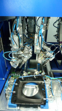 Bild 3 MTH bei OSBRA US-Schweissen Detail Kuehlerverkl