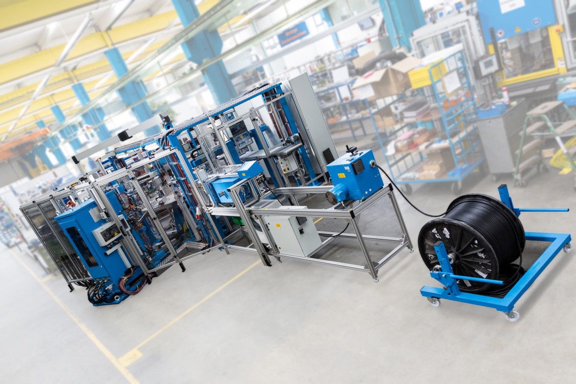 Für die vollautomatische Produktion von Litzenkabeln mit Aderendkontakten vertraut FRÖTEK auf Anlagentechnik von DALEX. - © DALEX Schweißmaschinen GmbH & Co. KG
