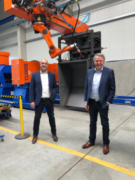 Stephan Pittner (links) führt das Unternehmen künftig gemeinsam mit Sieghard Thomas (rechts). / © Carl Cloos Schweißtechnik GmbH