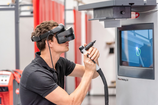 Virtual Welding bringt die neueste Technologie der Unterhaltungselektronik in die Schweißausbildung. / © Fronius International GmbH