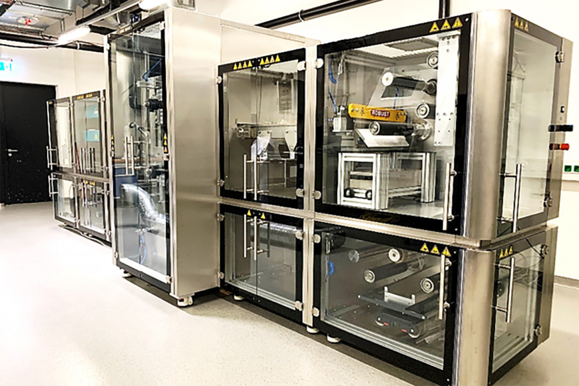 Ab Sommer 2021 werden am Fraunhofer ILT Laserprozesse für die Batteriefertigung in einem eigenen Batteriezentrum erforscht. Im Bild: Rolle-zu-Rolle Anlage. - © Fraunhofer ILT, Aachen
