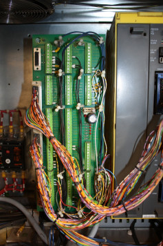 Verknüpfungen für Signalaustausch Stromquelle Robotersteuerung